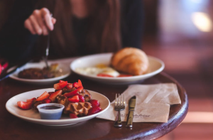 4 Best Breakfast Places Worth the Drive Near Lincolnwood, IL