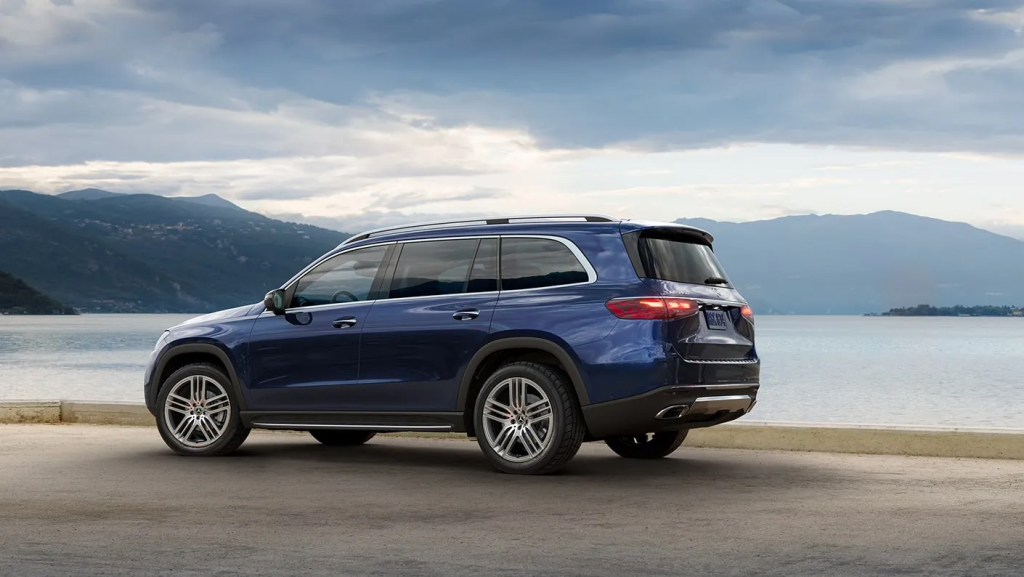 2026 Mercedes-Benz GLS at Boulevard