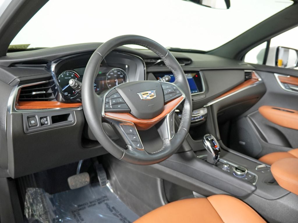 2022 Cadillac XT5 Premium Luxury