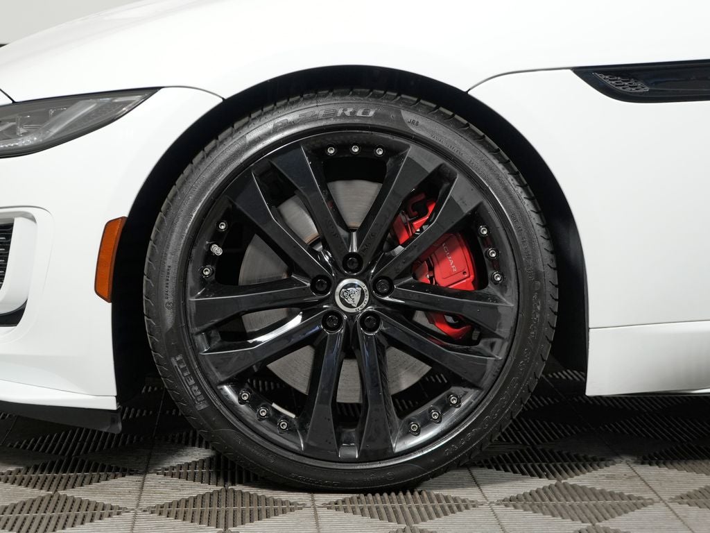 2024 Jaguar F-TYPE P450