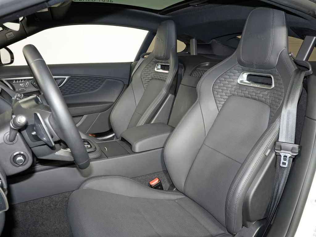 2024 Jaguar F-TYPE P450