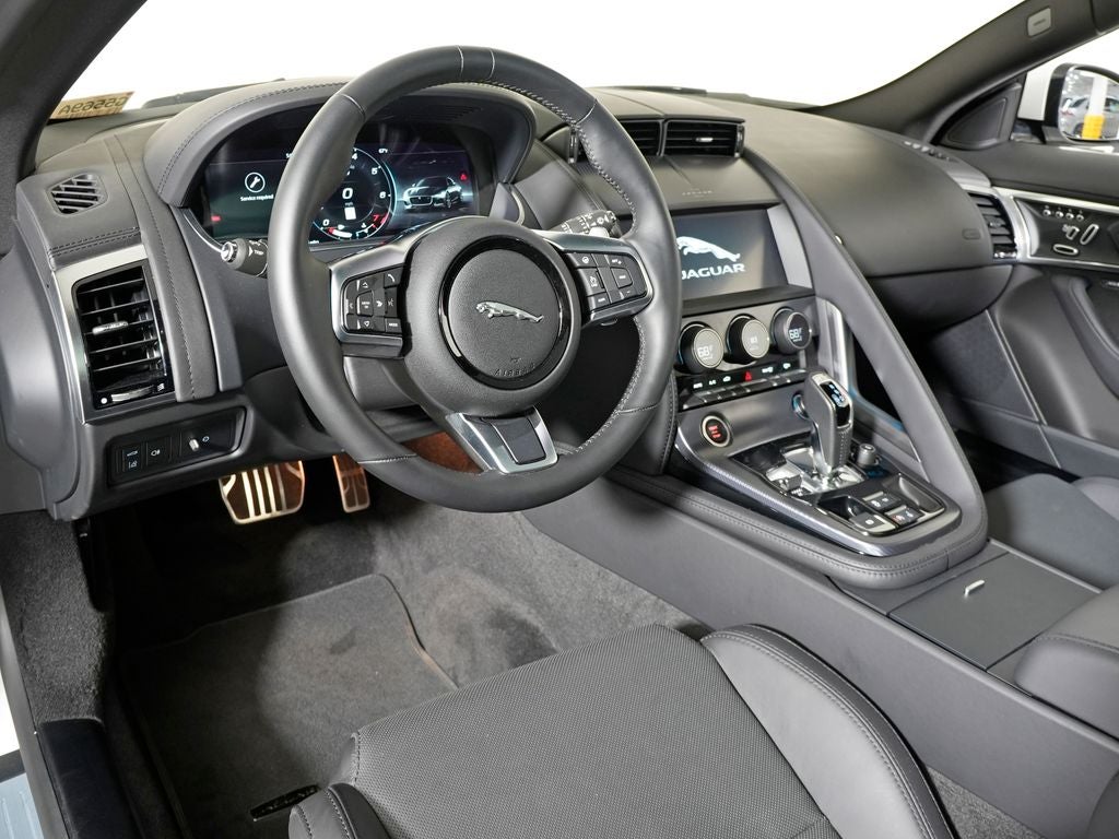 2024 Jaguar F-TYPE P450