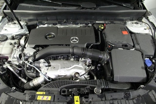 2023 Mercedes-Benz GLB GLB 250 4MATIC® in Lincolnwood, IL - Loeber Motors