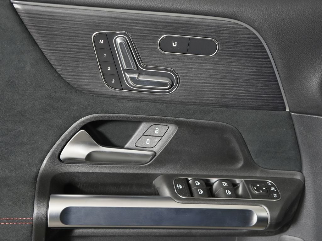 2026 Mercedes-Benz GLB GLB 250 4MATIC®