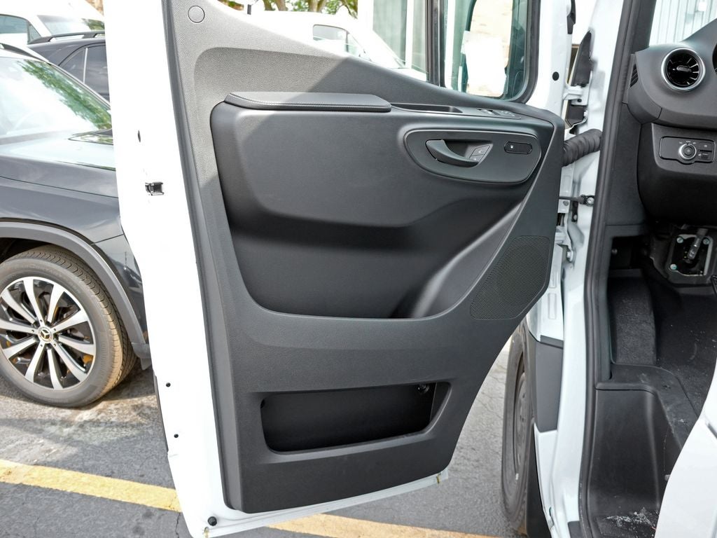 2026 Mercedes-Benz Sprinter 2500 Crew 144 WB