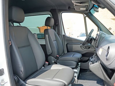2026 Mercedes-Benz Sprinter 2500 Crew 144 WB
