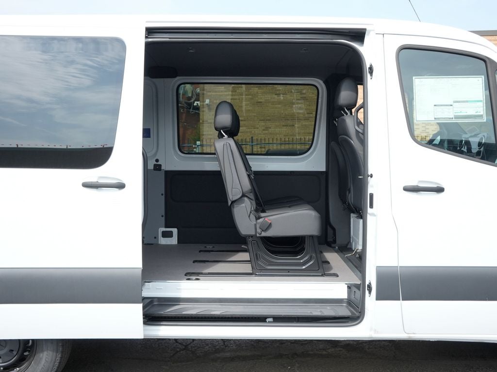 2026 Mercedes-Benz Sprinter 2500 Crew 144 WB