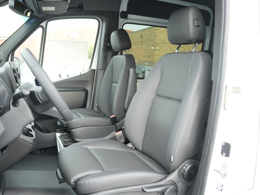 2026 Mercedes-Benz Sprinter 2500 Cargo 144 WB Standard Roof