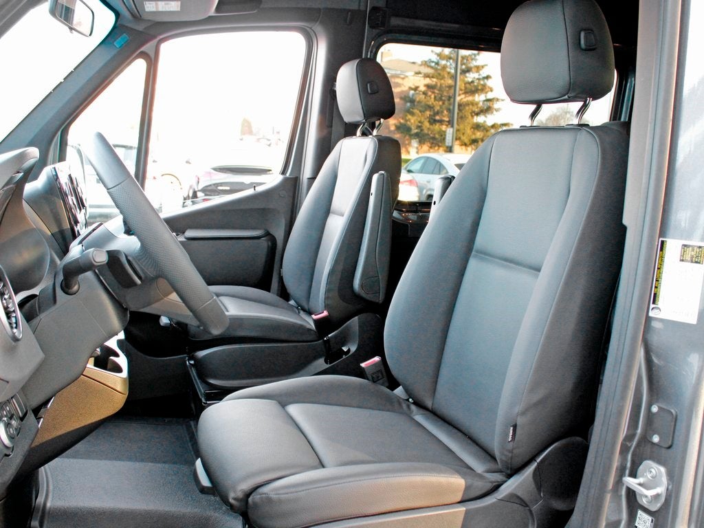 2026 Mercedes-Benz Sprinter 2500 Crew 144 WB