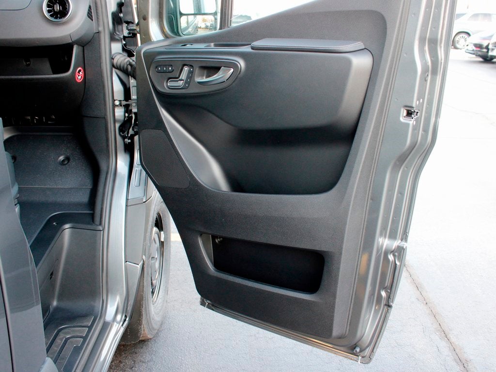 2026 Mercedes-Benz Sprinter 2500 Crew 144 WB