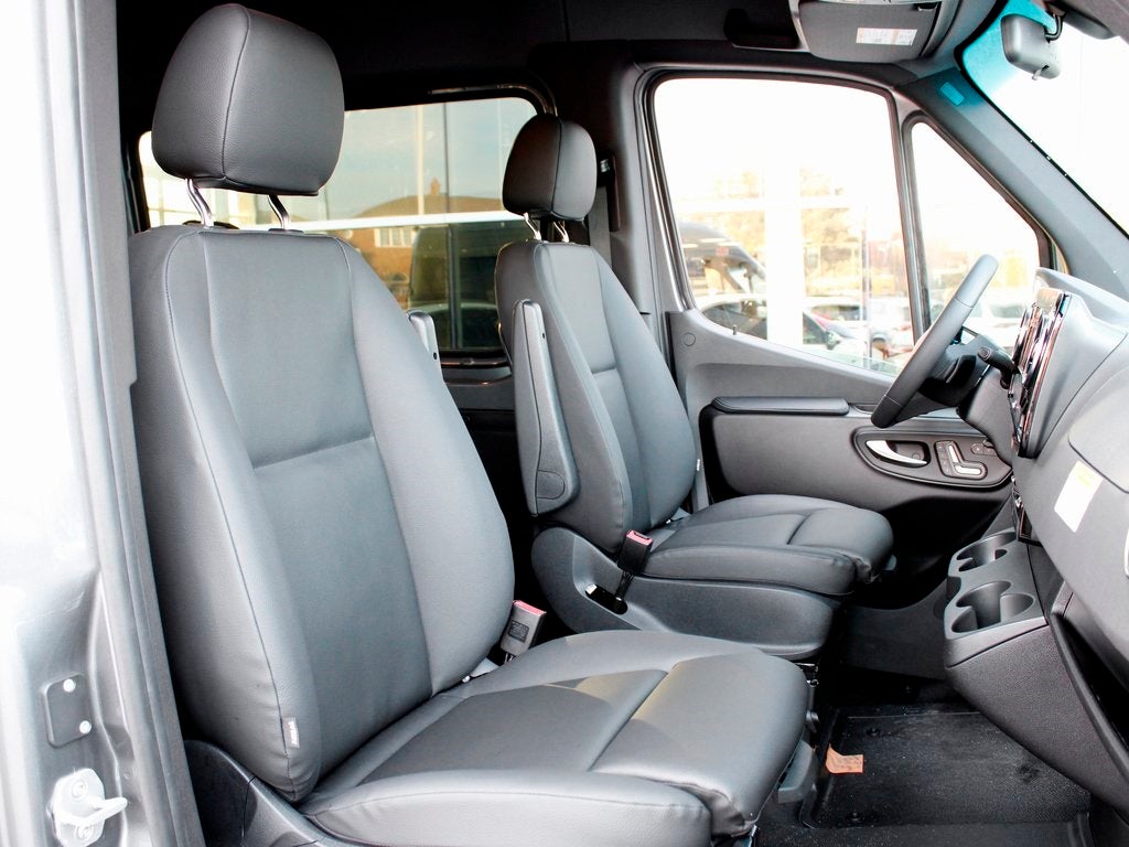 2026 Mercedes-Benz Sprinter 2500 Crew 144 WB