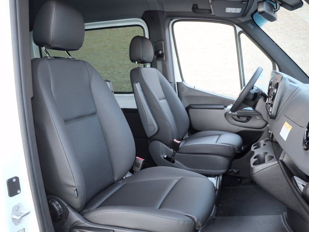 2026 Mercedes-Benz Sprinter 2500 Crew 144 WB