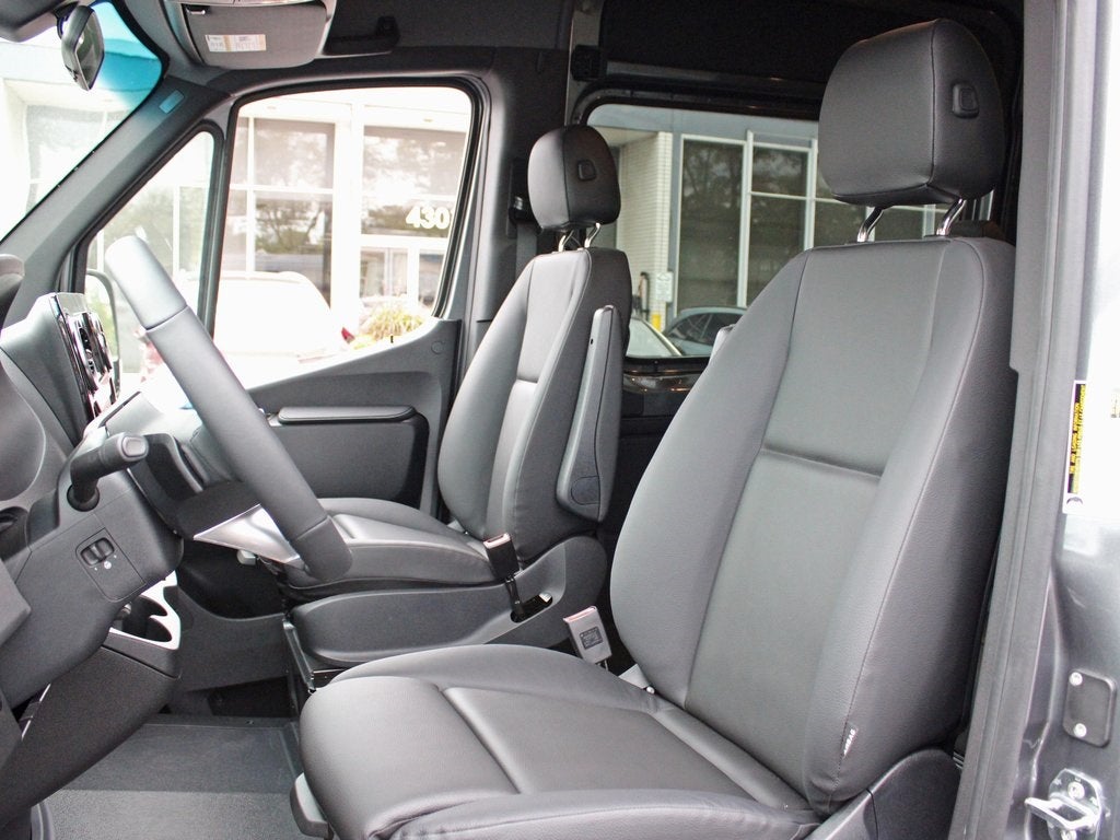 2026 Mercedes-Benz Sprinter 2500 Crew 144 WB