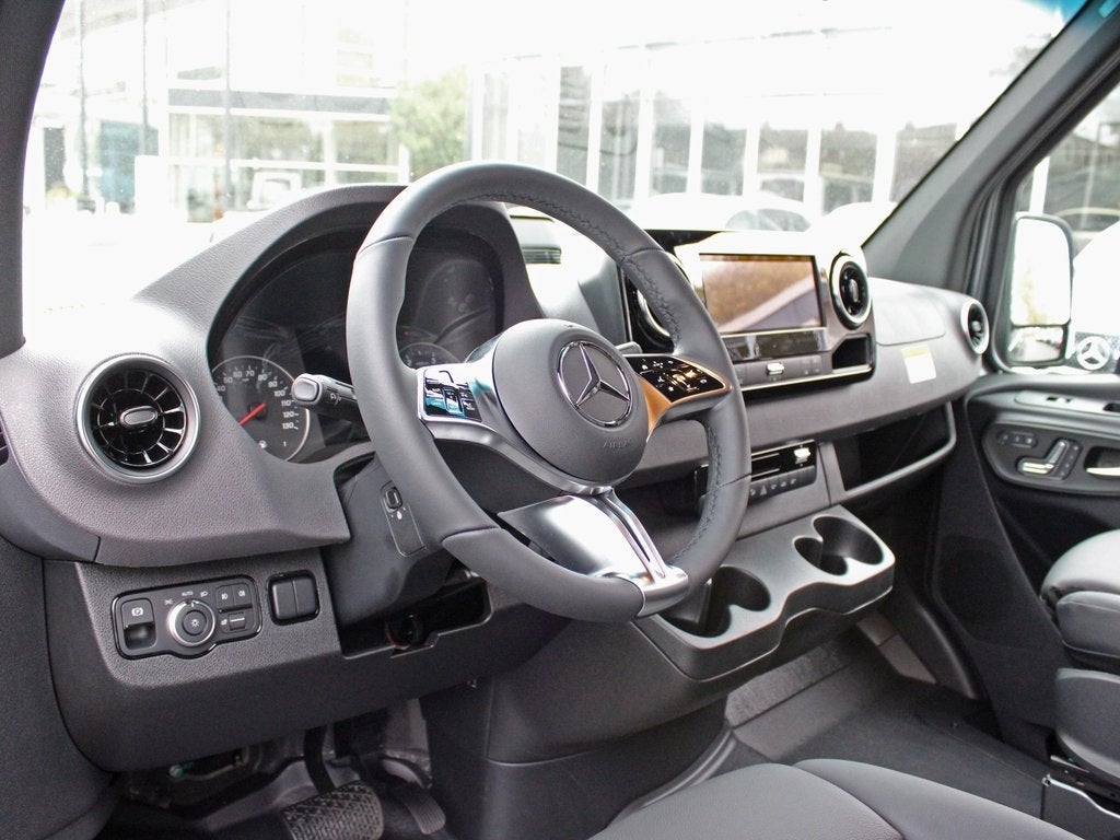 2026 Mercedes-Benz Sprinter 2500 Crew 144 WB