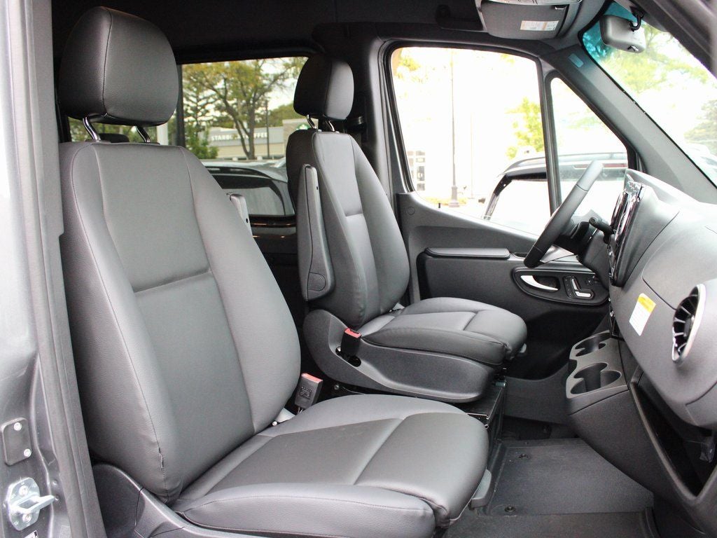 2026 Mercedes-Benz Sprinter 2500 Crew 144 WB