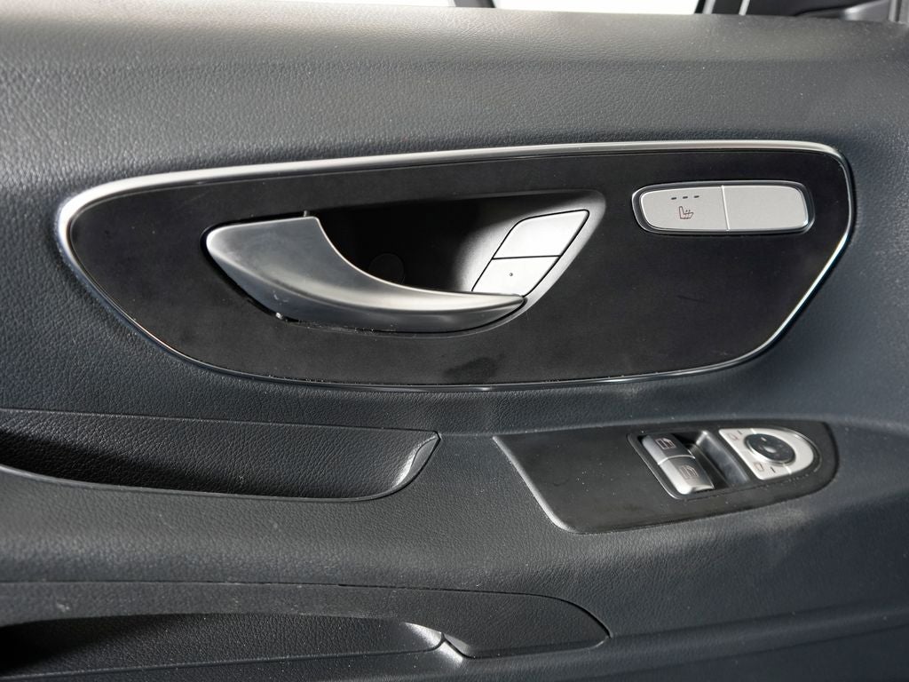 2023 Mercedes-Benz Metris Passenger