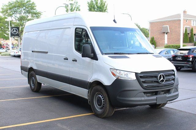 2021 Mercedes-Benz Sprinter 2500 170 WB 2.0D High Roof's photo