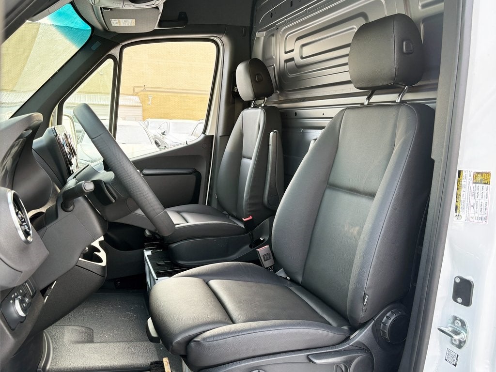 2026 Mercedes-Benz Sprinter 2500 Cargo 144 WB