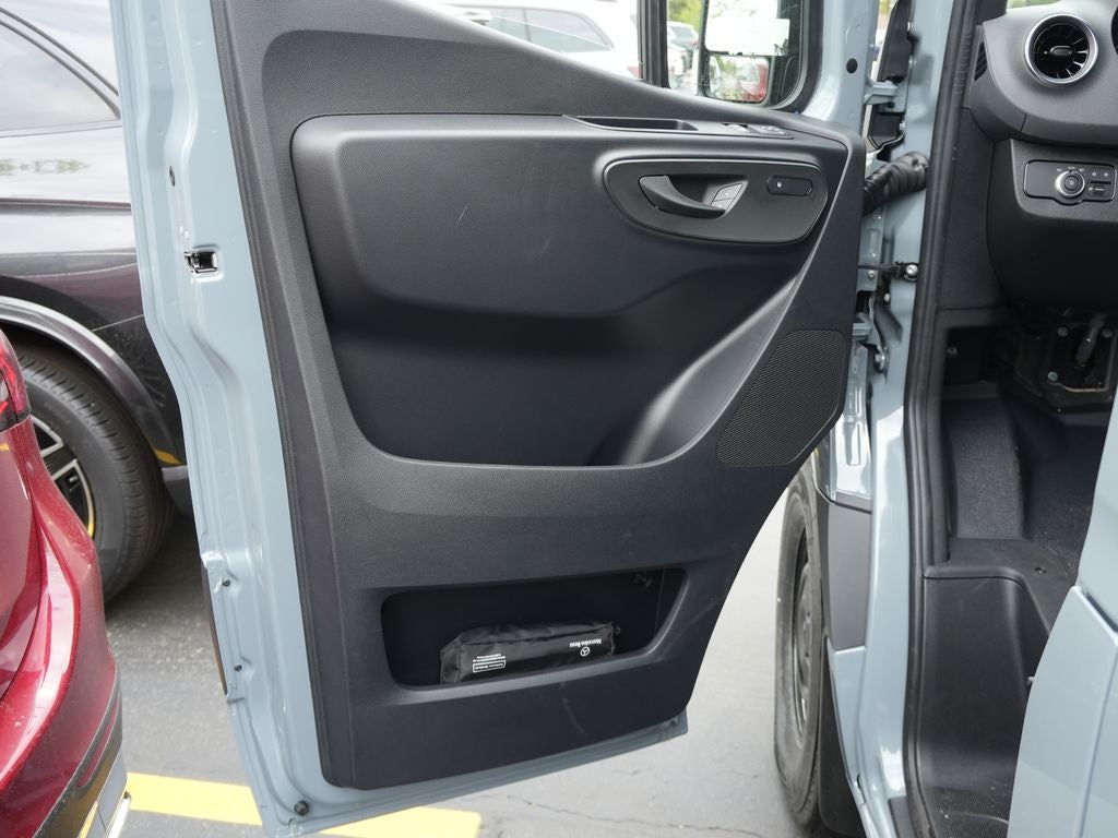 2026 Mercedes-Benz Sprinter 2500 Cargo 144 WB