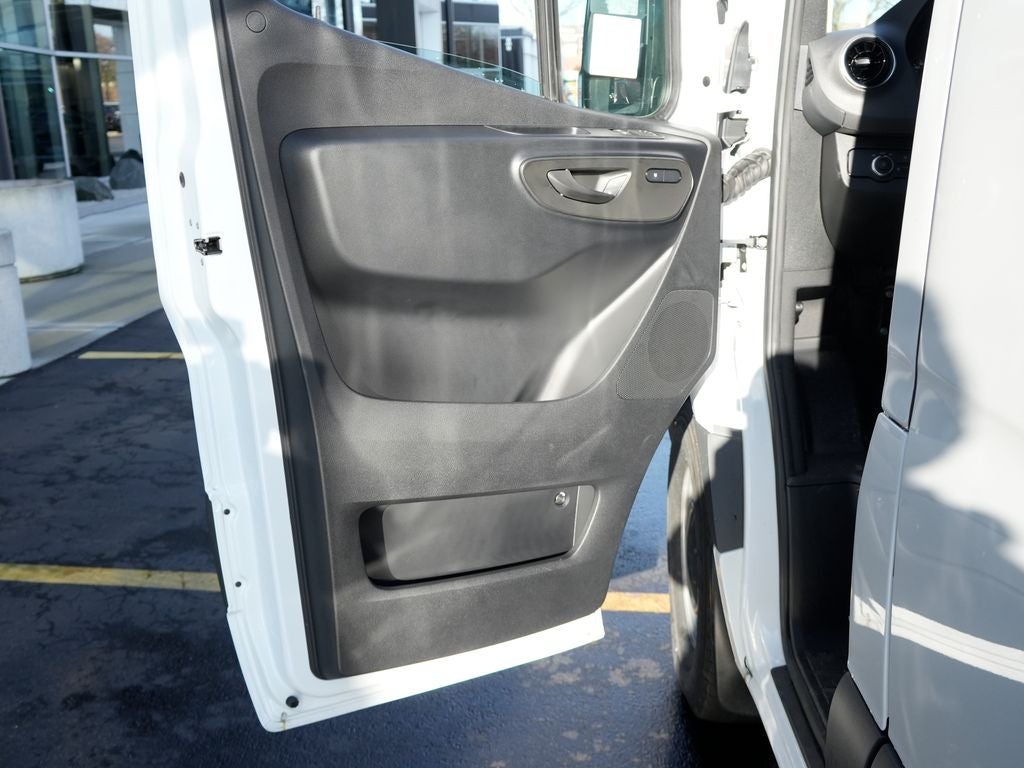 2025 Mercedes-Benz Sprinter 2500 Cargo 144 WB