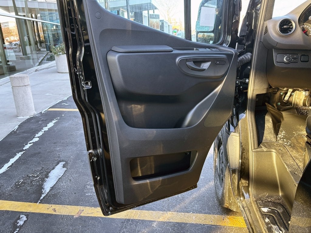 2026 Mercedes-Benz Sprinter 2500 Cargo 144 WB