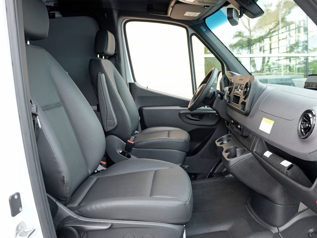 2025 Mercedes-Benz Sprinter 2500 Cargo 144 WB