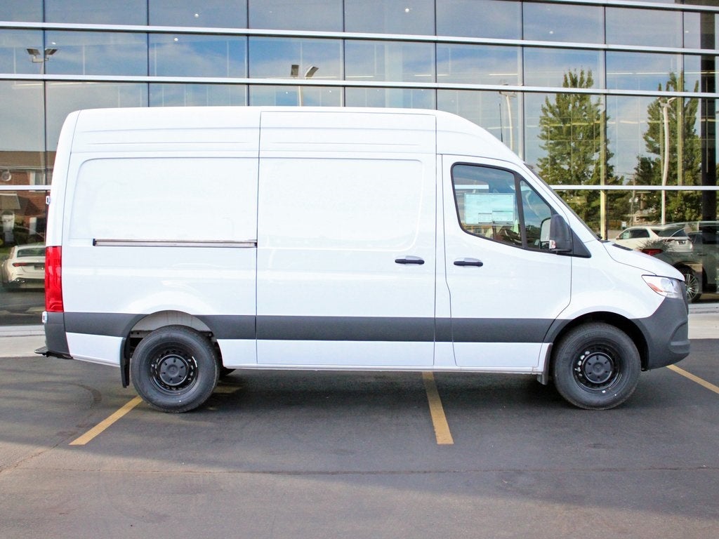 2025 Mercedes-Benz Sprinter 2500 Cargo 144 WB