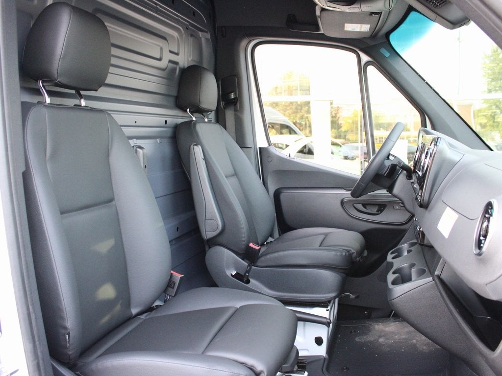 2025 Mercedes-Benz Sprinter 2500 Cargo 144 WB