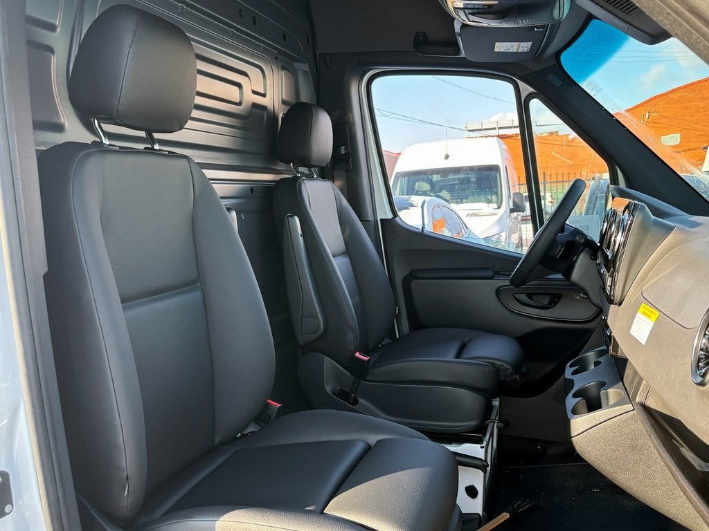 2026 Mercedes-Benz Sprinter 2500 Cargo 144 WB