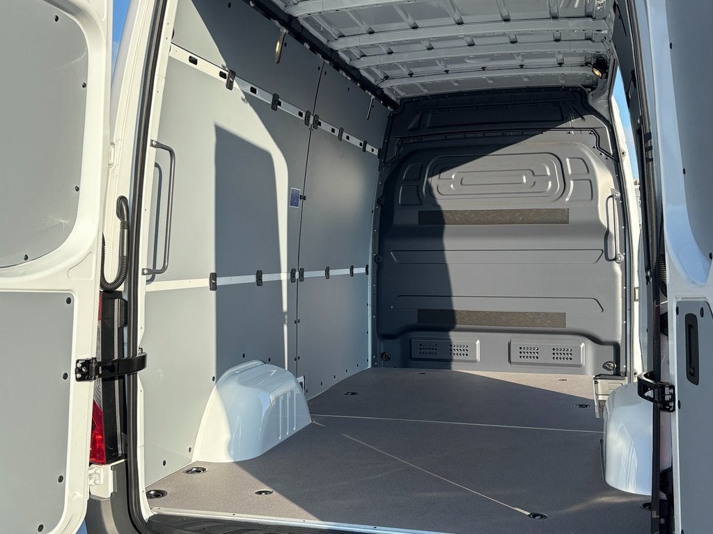2026 Mercedes-Benz Sprinter 2500 Cargo 144 WB