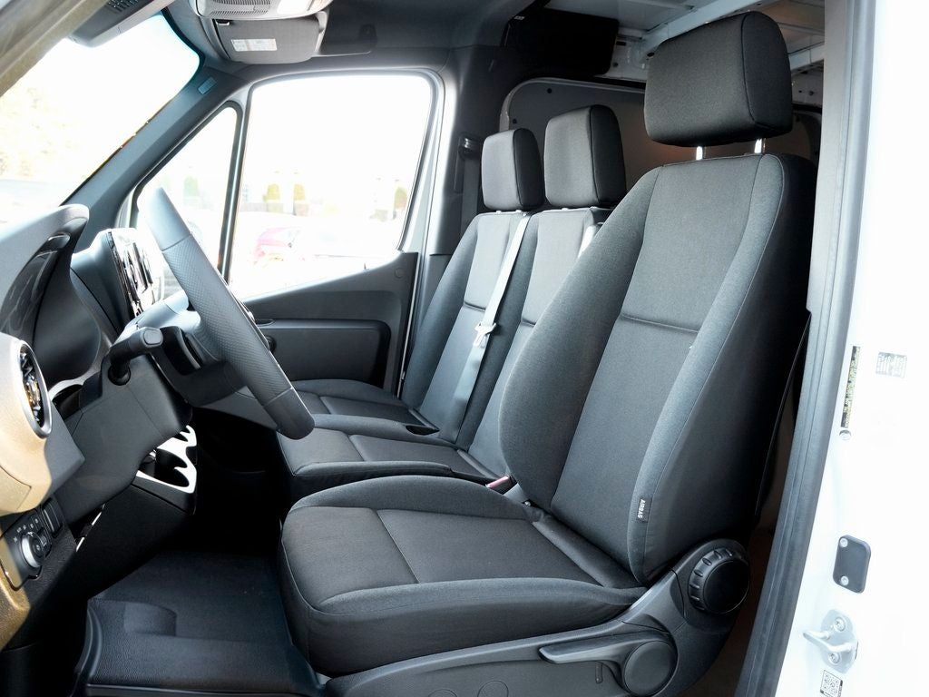 2026 Mercedes-Benz Sprinter 2500 Cargo 144 WB