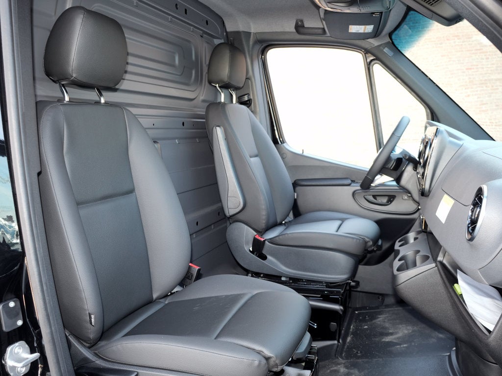 2026 Mercedes-Benz Sprinter 2500 Cargo 144 WB