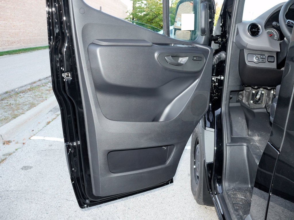 2026 Mercedes-Benz Sprinter 2500 Cargo 144 WB