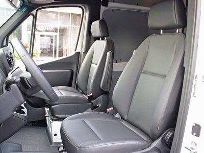 2025 Mercedes-Benz Sprinter 2500 Cargo 144 WB