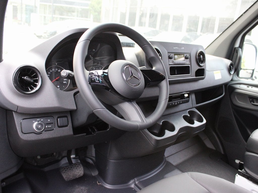 2025 Mercedes-Benz Sprinter 2500 Cargo 144 WB