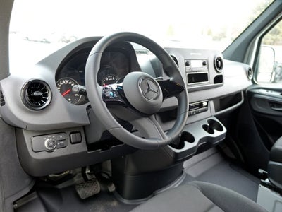 2025 Mercedes-Benz Sprinter 2500 Cargo 144 WB