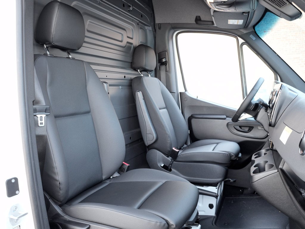 2026 Mercedes-Benz Sprinter 2500 Cargo 144 WB