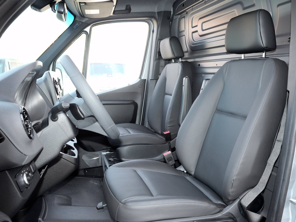 2026 Mercedes-Benz Sprinter 2500 Cargo 144 WB