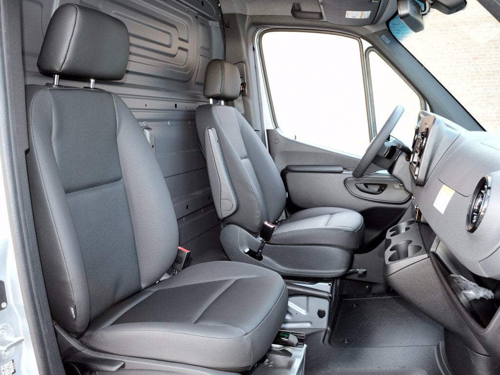 2026 Mercedes-Benz Sprinter 2500 Cargo 144 WB