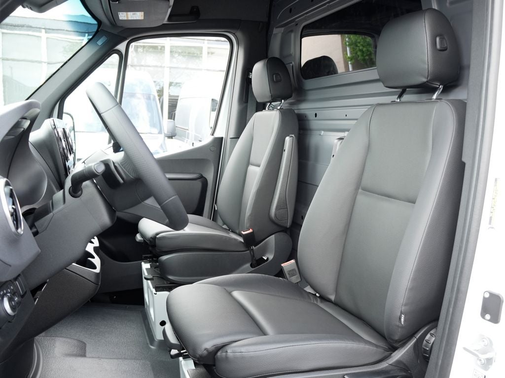 2026 Mercedes-Benz Sprinter 2500 Cargo 144 WB