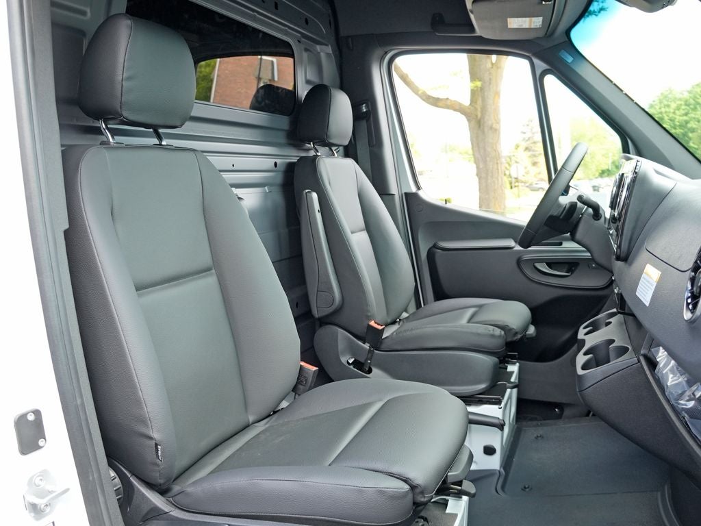 2026 Mercedes-Benz Sprinter 2500 Cargo 144 WB