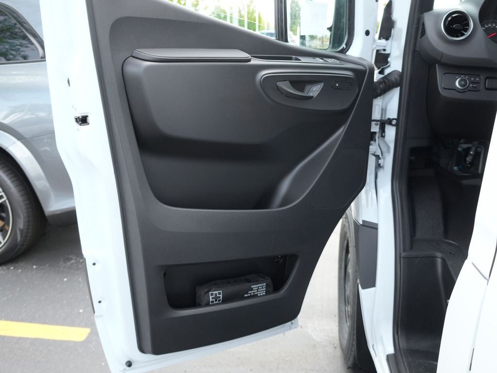 2026 Mercedes-Benz Sprinter 2500 Cargo 144 WB