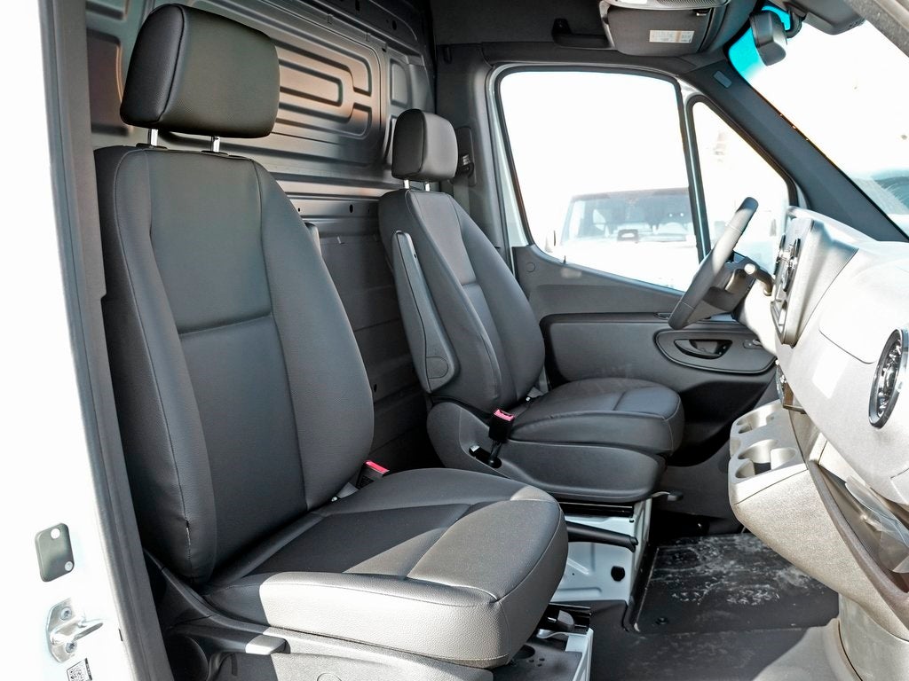 2025 Mercedes-Benz Sprinter 2500 Cargo 144 WB