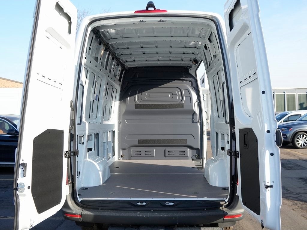 2025 Mercedes-Benz Sprinter 2500 Cargo 144 WB