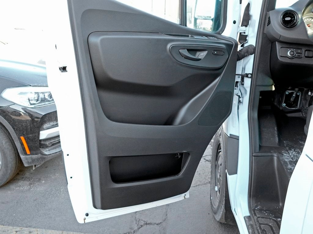 2025 Mercedes-Benz Sprinter 2500 Cargo 144 WB