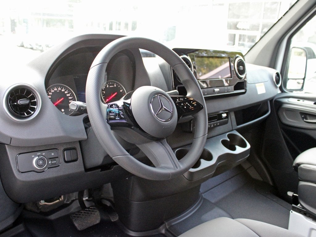 2025 Mercedes-Benz Sprinter 2500 Cargo 144 WB