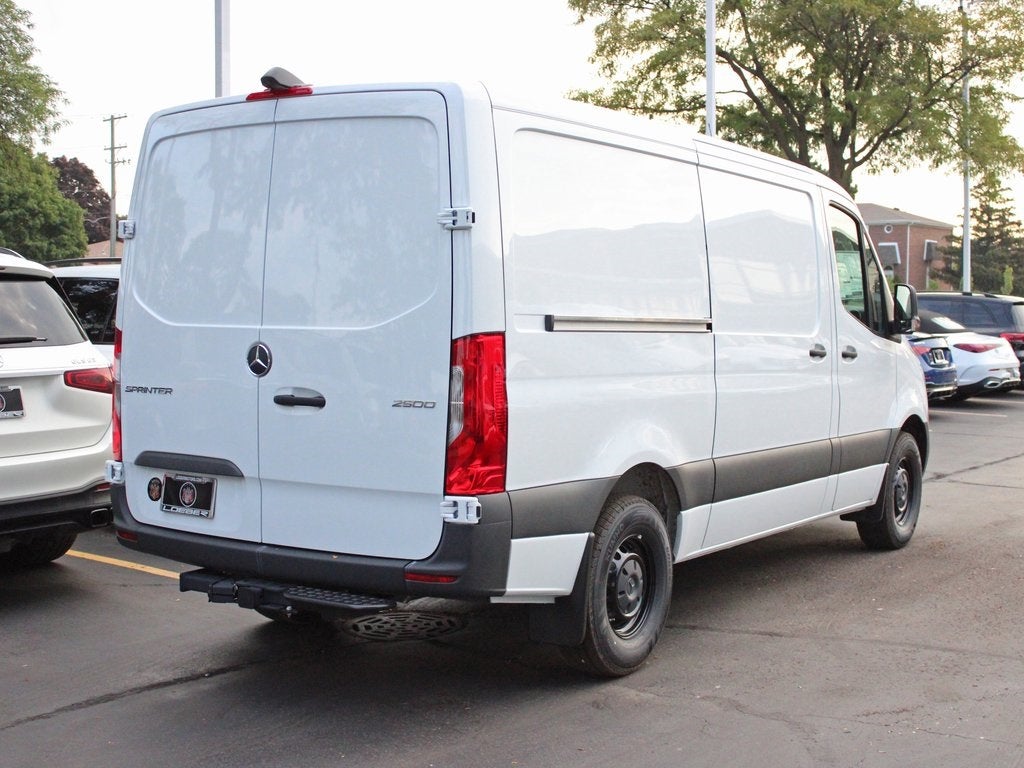 2025 Mercedes-Benz Sprinter 2500 Cargo 144 WB