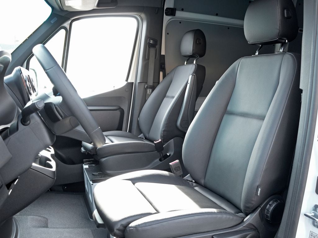 2026 Mercedes-Benz Sprinter 2500 Cargo 144 WB
