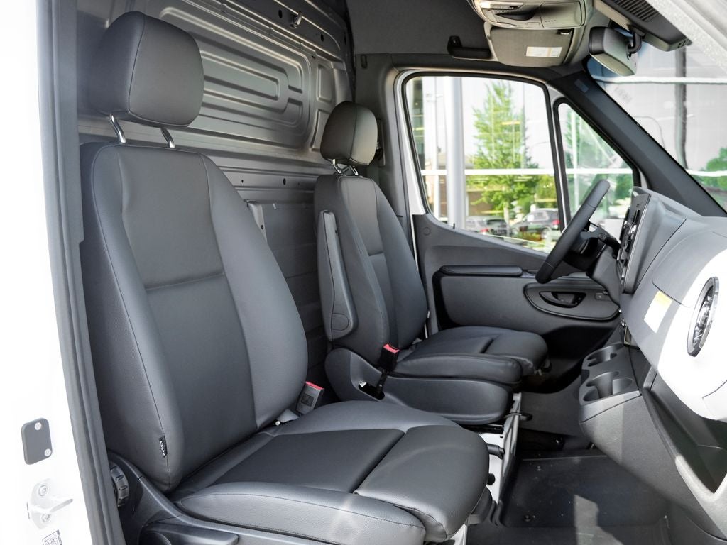 2026 Mercedes-Benz Sprinter 2500 Cargo 144 WB