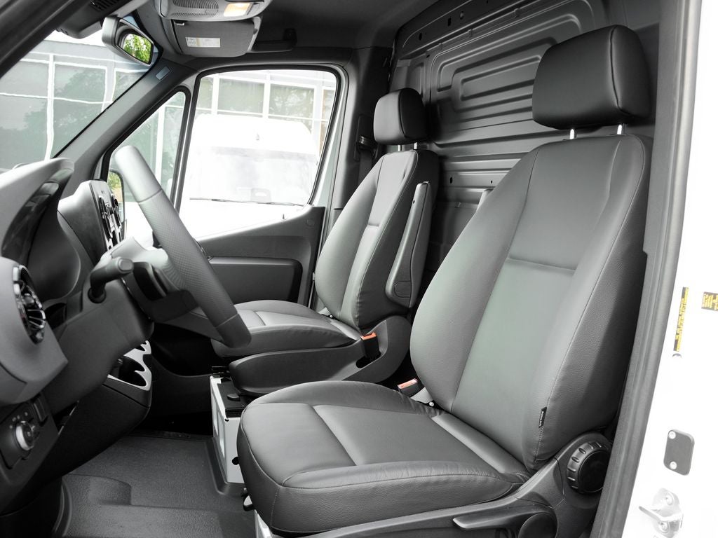 2026 Mercedes-Benz Sprinter 2500 Cargo 144 WB